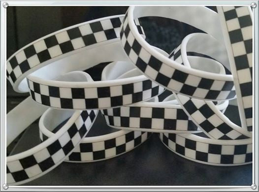 10 Checkered Flag Silicone Bracelets - Best Value